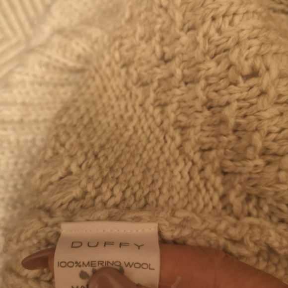 100% Wool Sweater - Picture 9 of 9